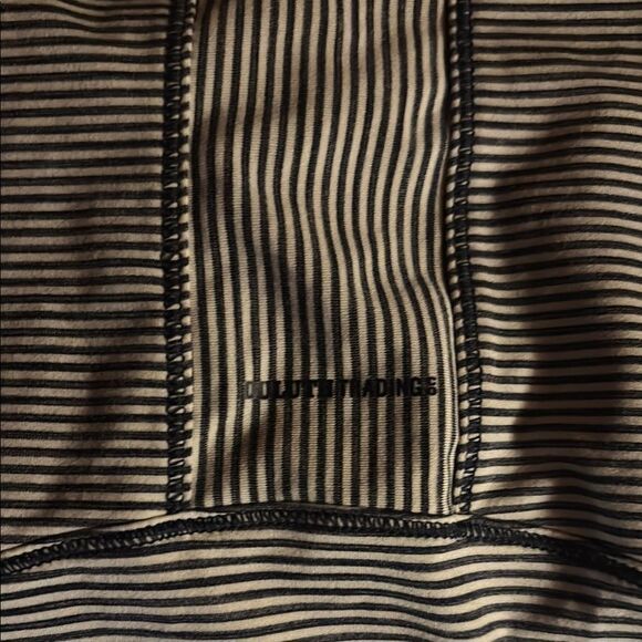 Duluth Trading Co. Striped tank bundle - Picture 5 of 12